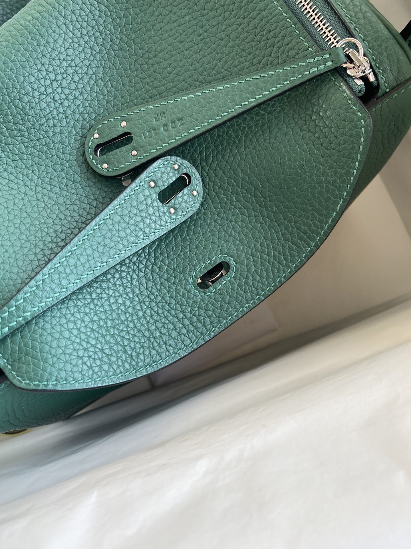 Hermes Lindy 30cm Handbag Shoulder Bag In Dark Green Clemence Leather